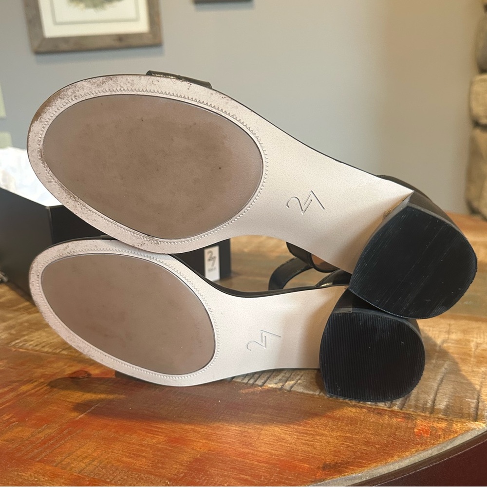 Black Leather Ankle Strap Sandals 8 WIDE, Kandri by 27 Edit brand, EUC - Picture 6 of 9